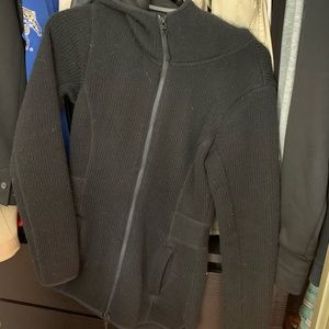 BENCH JACKET/sweater XS in black. Outer Knit material + inside fleece